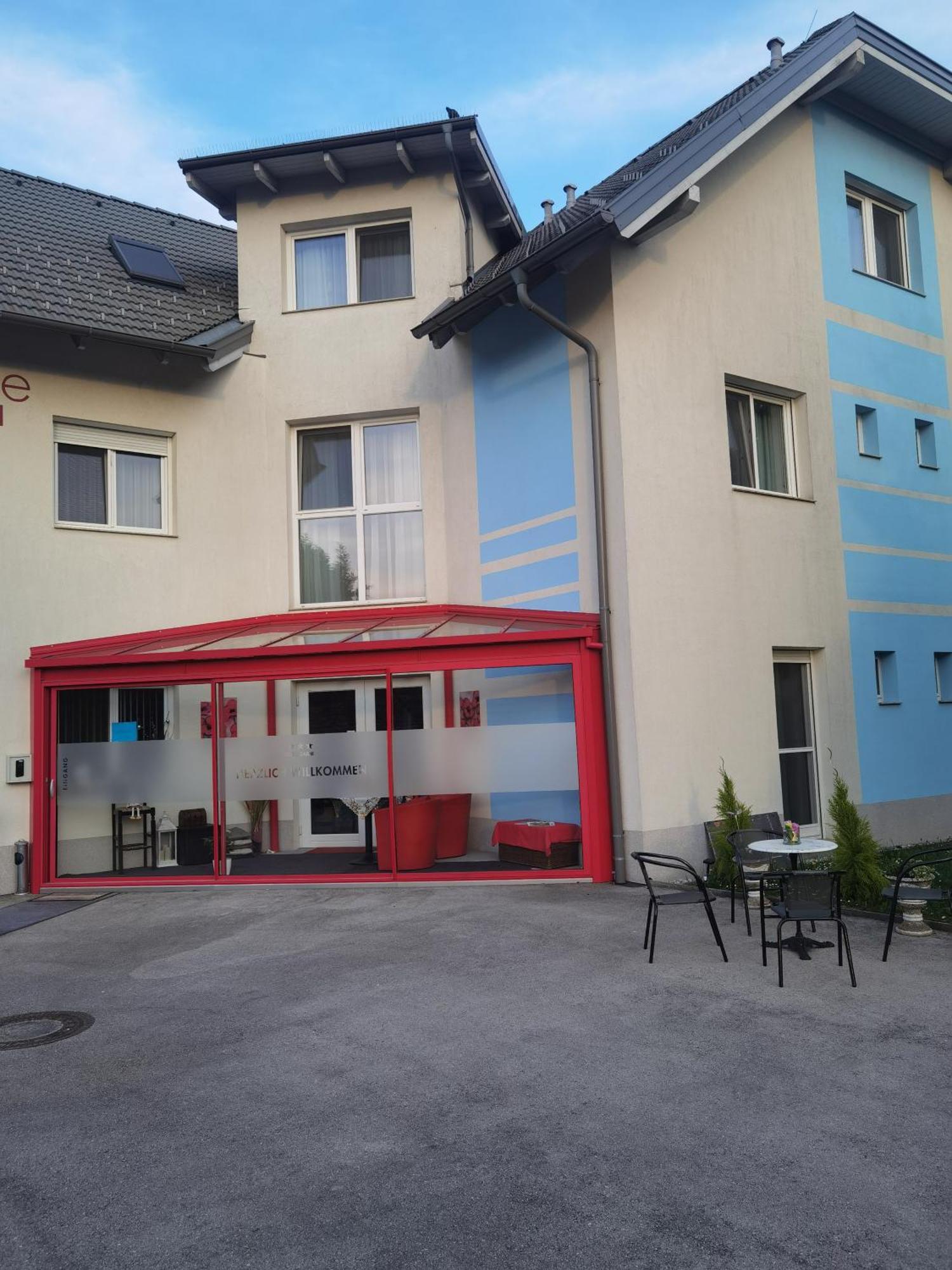 Готель Exakt Holding Tulln An Der Donau Екстер'єр фото